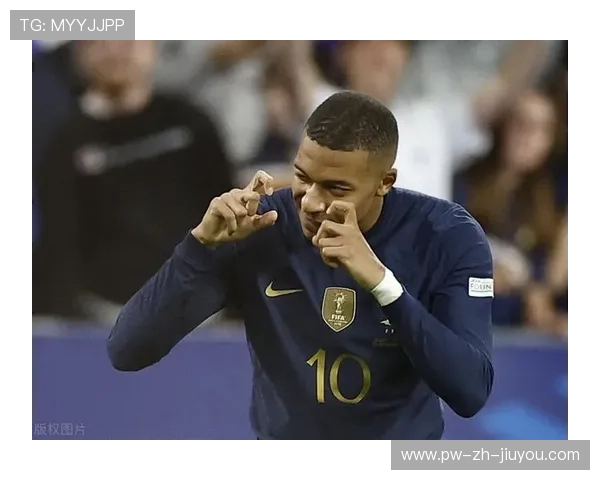 姆巴佩中路包抄到位