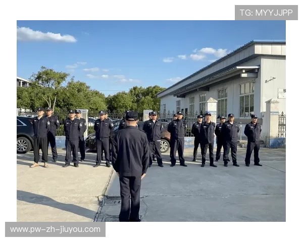 足球裁判委员会在执法监督中建立反馈与改进闭环提升执法质量，足球裁判监督的职责
